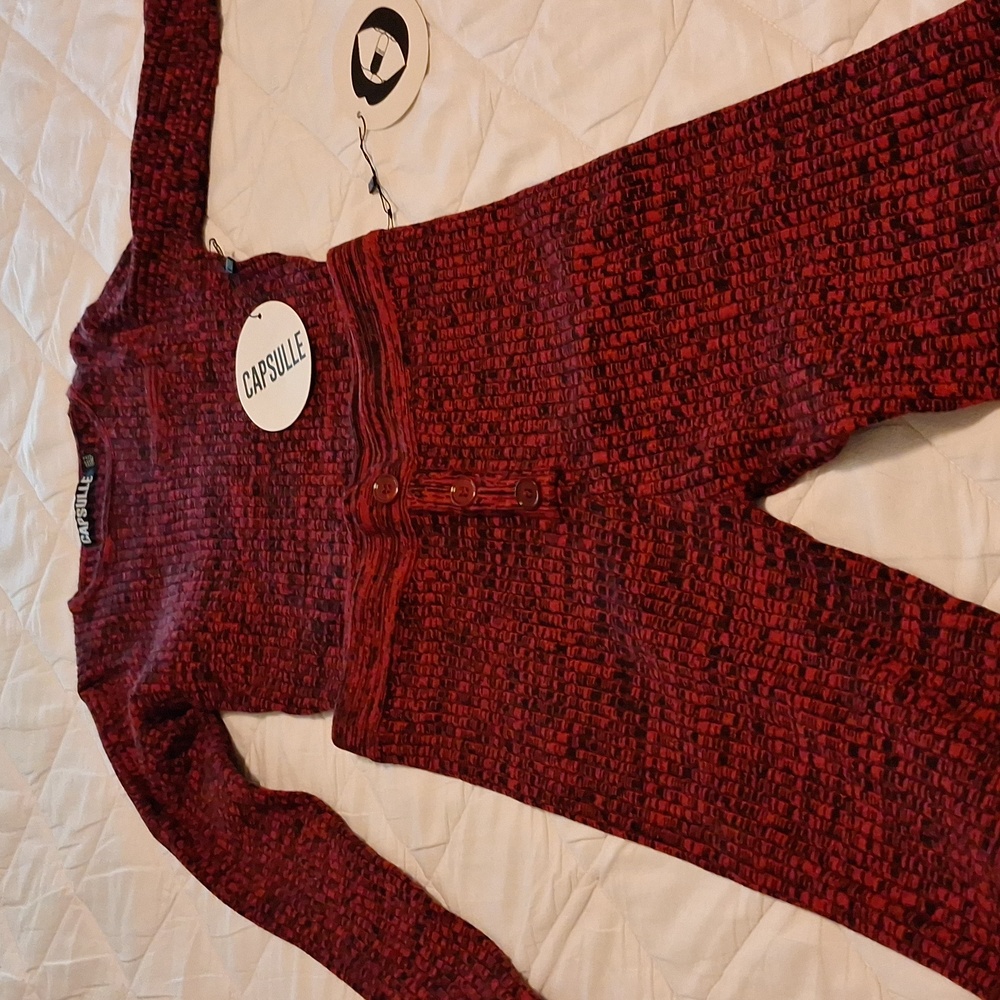Red Textured Knit Set - Picture 4 of 4